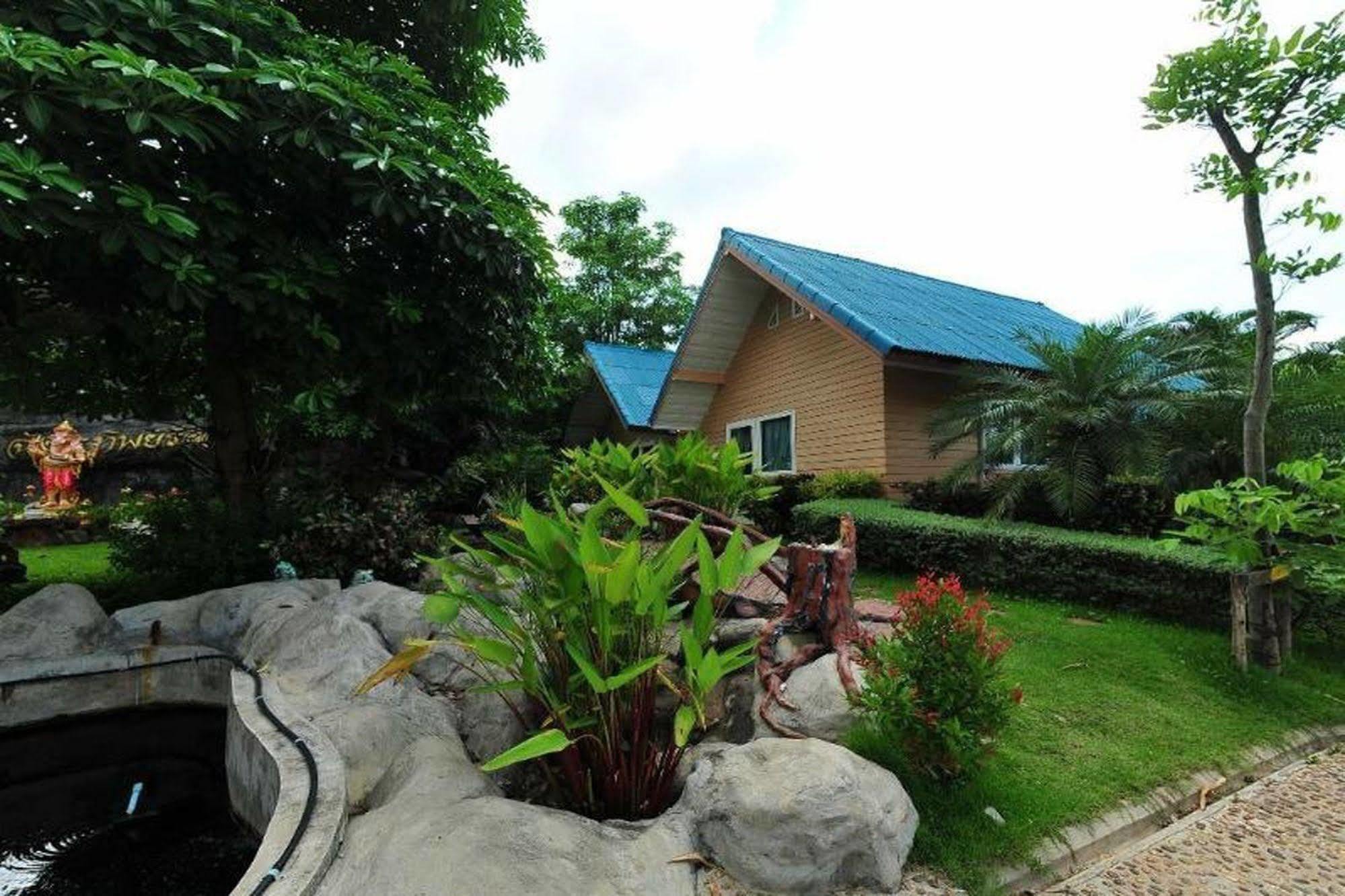 Chart Trip Resort Nakhonratchasima Exteriör bild